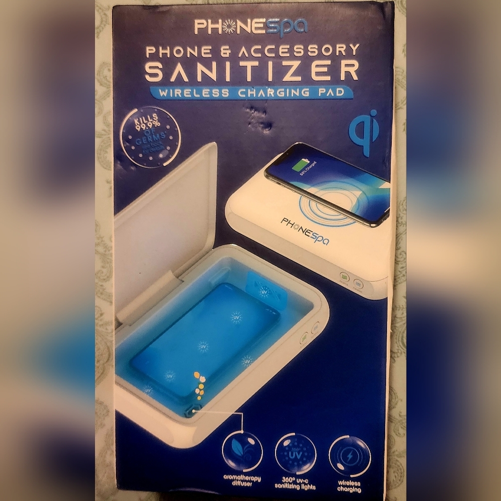 Phone charger- sanitizer